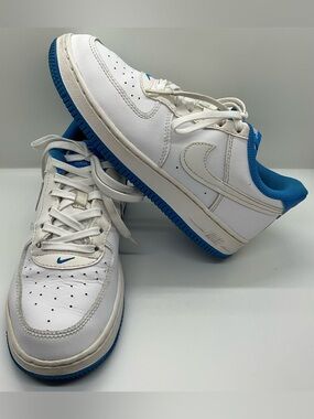 NIKE AIR FORCE 1 LOW Sneakers in White/University Blue 2.5 Youth Kids Boys Girls